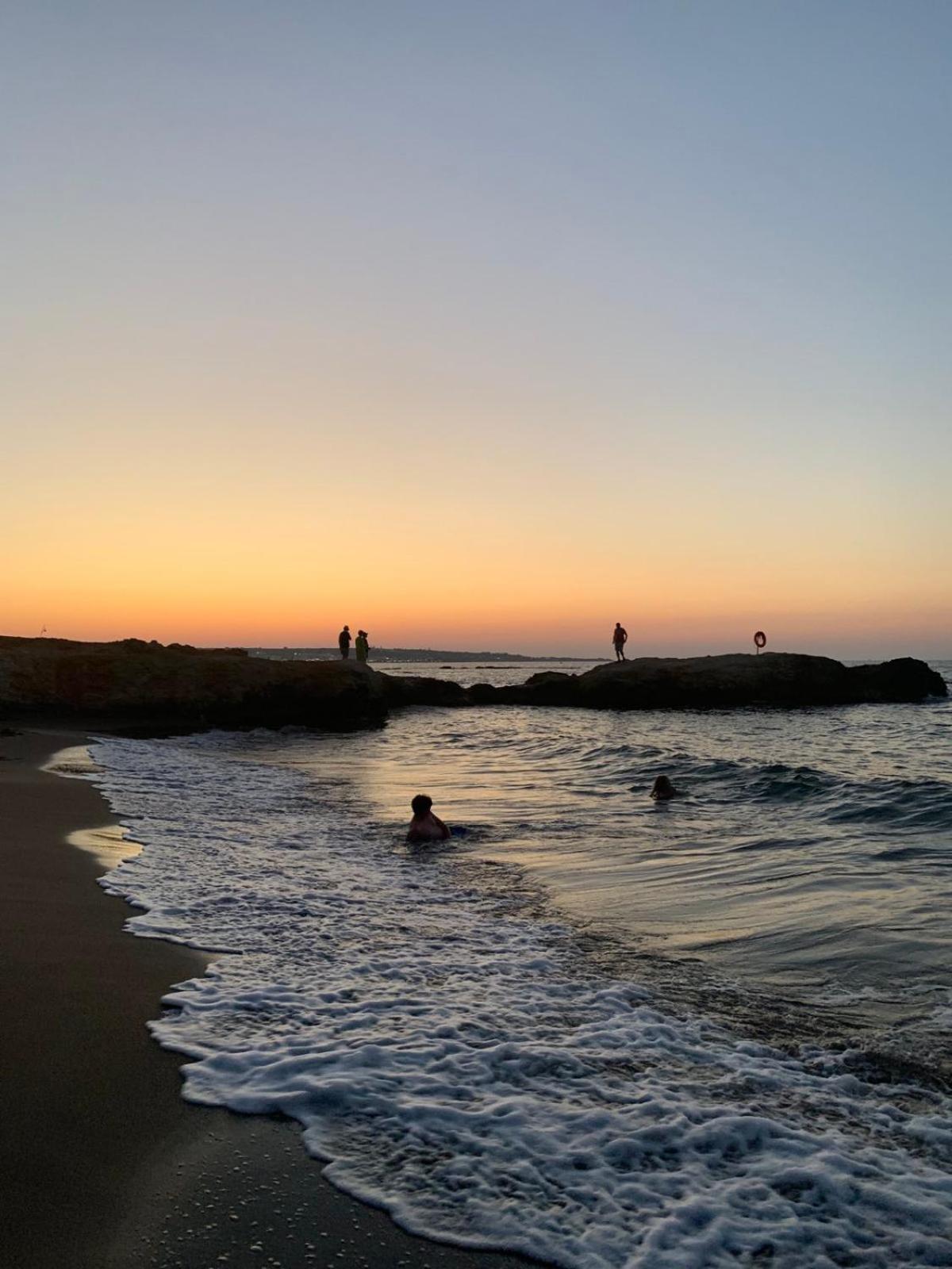 Khroma Luxury Suite 1 Beach Front Apartment Hersonissos  Exteriör bild